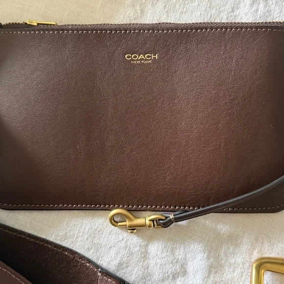 2025 updated Coach Bleecker Bucket Bag in Maple - Picture 4 of 15